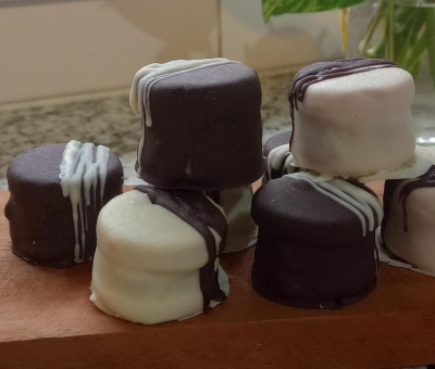 ALFAJORES BAÑADOS DE CHOCOLATE